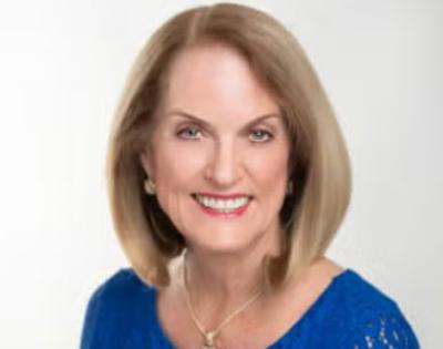 Mary Moller headshot