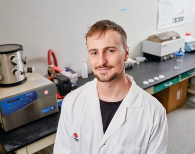 Franco Kraiselburd working in a lab on the Case Western Reserve University campus.