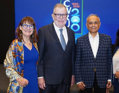 Mrs. Karen F. Kaler and President Eric W. Kaler posing with Shailesh and Kalpa Mehta at the bicentennial event in Mumbai.