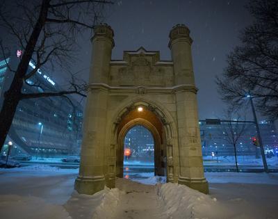 arch-in-winter