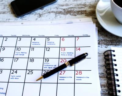 calendar-pen-coffee
