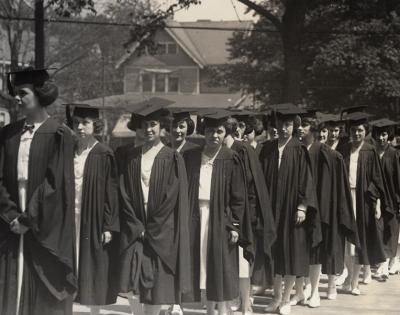 commencement-mather-college-1922