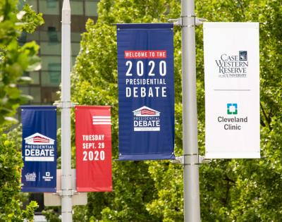 debate-signage-feat