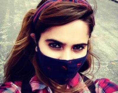 ekta-khurana-feat