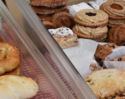 farmers-market-pastries