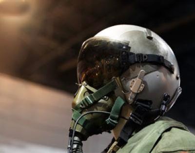 fighter-pilot-feat