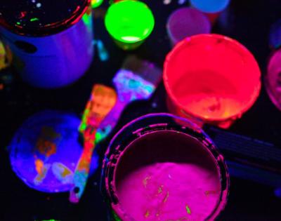 glow-in-the-dark-paint