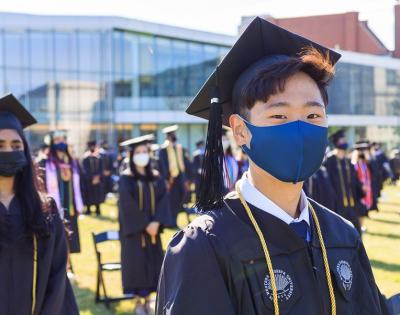 grad-2021-feat