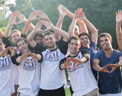 greek-life-students