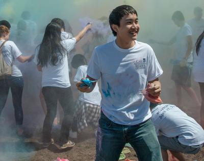 holi1
