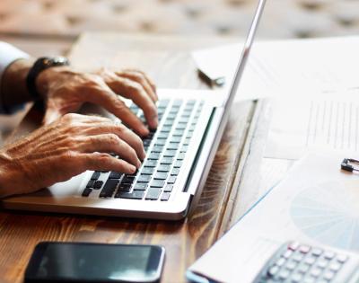 laptop-financials