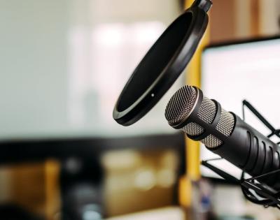 podcast-feat