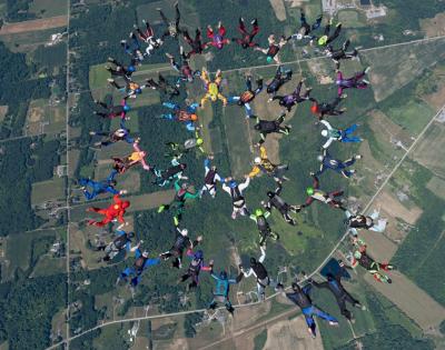 record-skydive-onetimeuse-hypoxic-feat