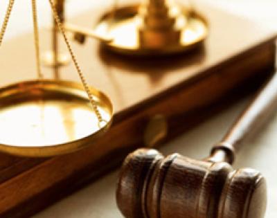 scales-gavel-feat