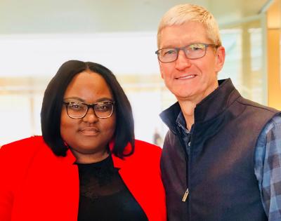 shanelle-smith-tim-cook