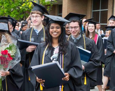 smiling-graduates-dm