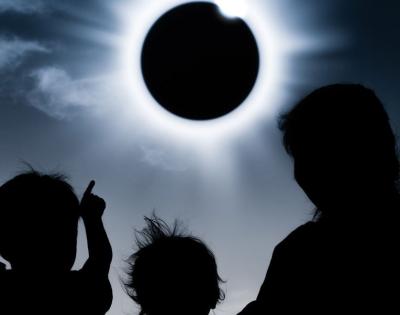 solar-eclipse-feat