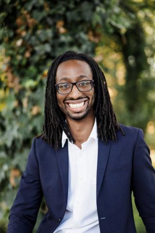 Headshot of Donovan Young