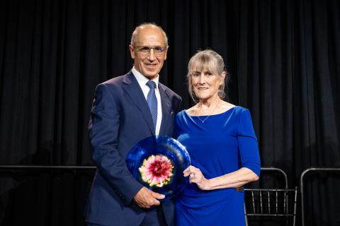 Szauter accepting award from Dean Gerson