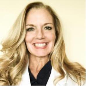 Jennifer Adamski Headshot