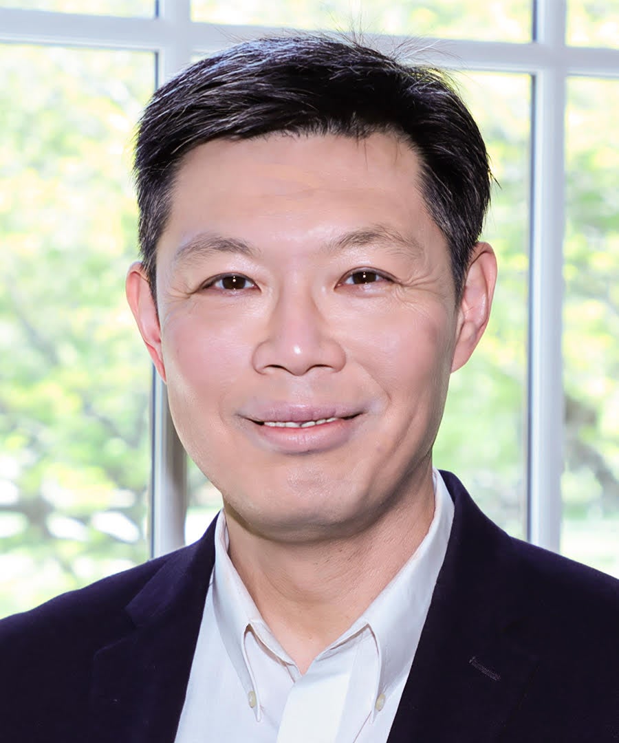 Headshot of Wayne Liu