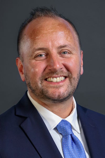 Headshot of Case Western Reserve University alumnus Jeffrey Verespej