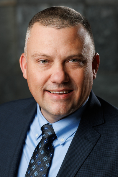 Damian Junk headshot