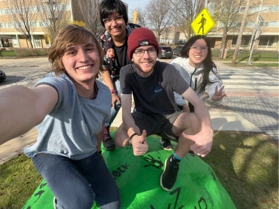  Rhyder Swen (left) and friends take a selfie