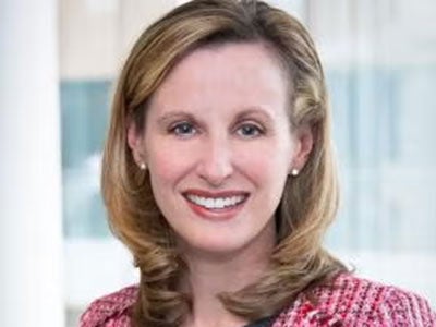 Amanda Pinney headshot