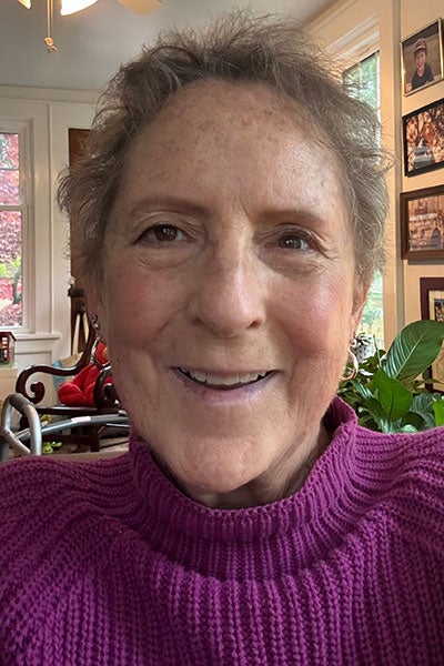 Christine Henry headshot