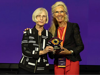 Clare Rinmac receiving her Lifetime Achievement Award