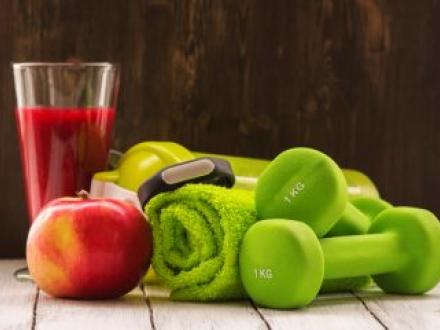 green-and-red-nutrition-and-fitness-e1476737508820