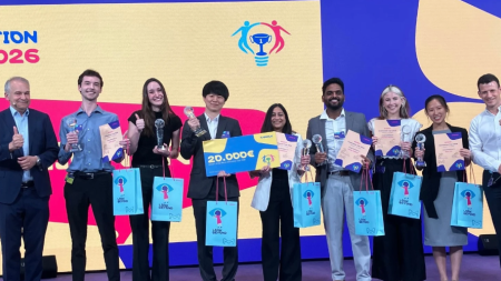 Elijah Hayes and other participants of the Merck Innovation Cup