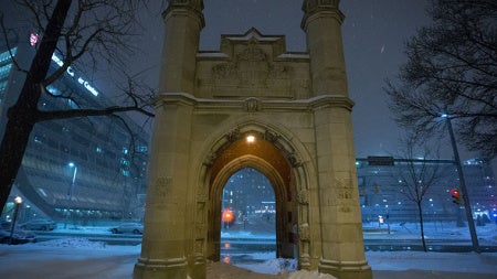 arch-in-winter