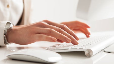 businesswoman-typing-feat