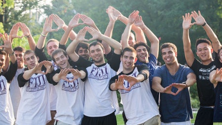 greek-life-students