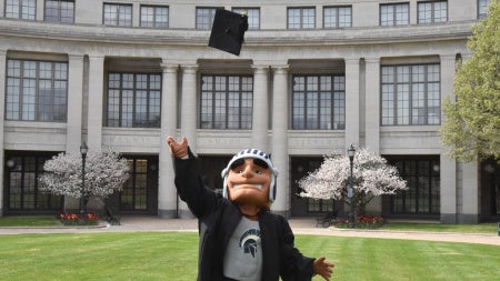 spartie-graduation-cap-toss