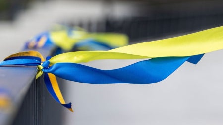 ukraine-ribbons-feat