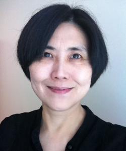 Headshot of Amy Zhang smiling.