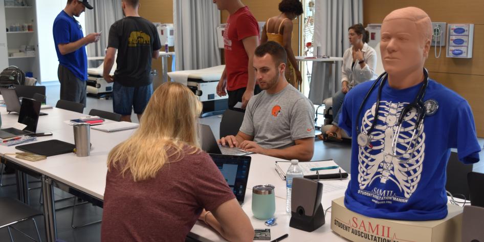 MSN Students in FPB Nursing Simulation Center