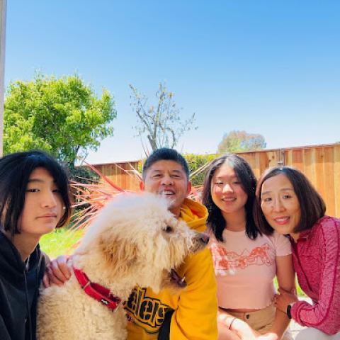 Laura Zhu and JJ Zhang and their family