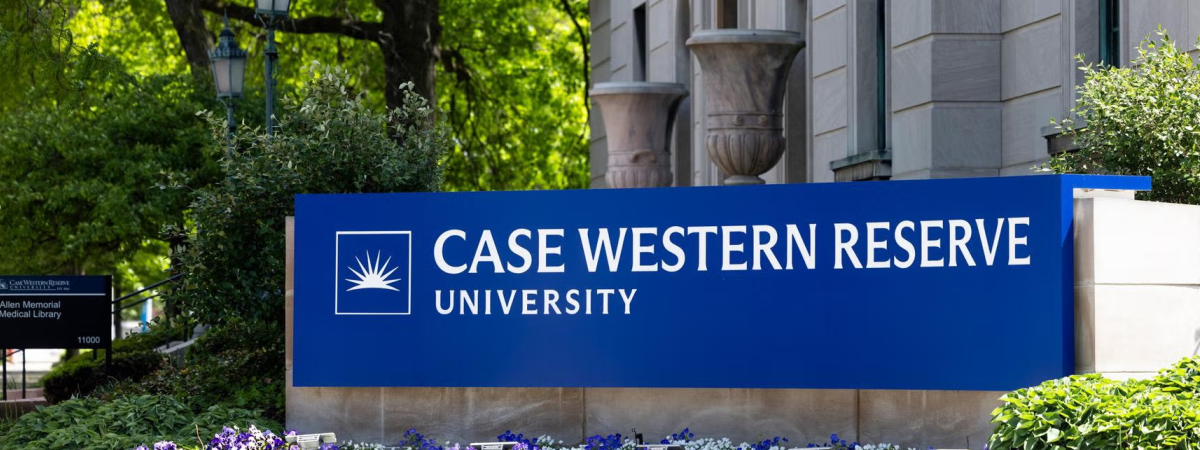 An image of a CWRU sign on campus.