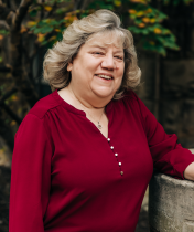 Headshot of Tammy DelVallie