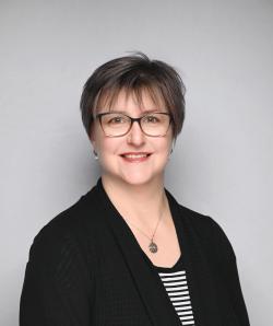 Amanda Ross headshot