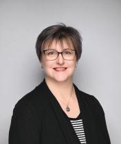 Amanda Ross headshot