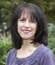 Laura Overman headshot