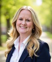 Amanda Kantaras headshot