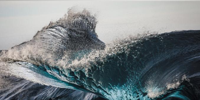 Extreme ocean waves