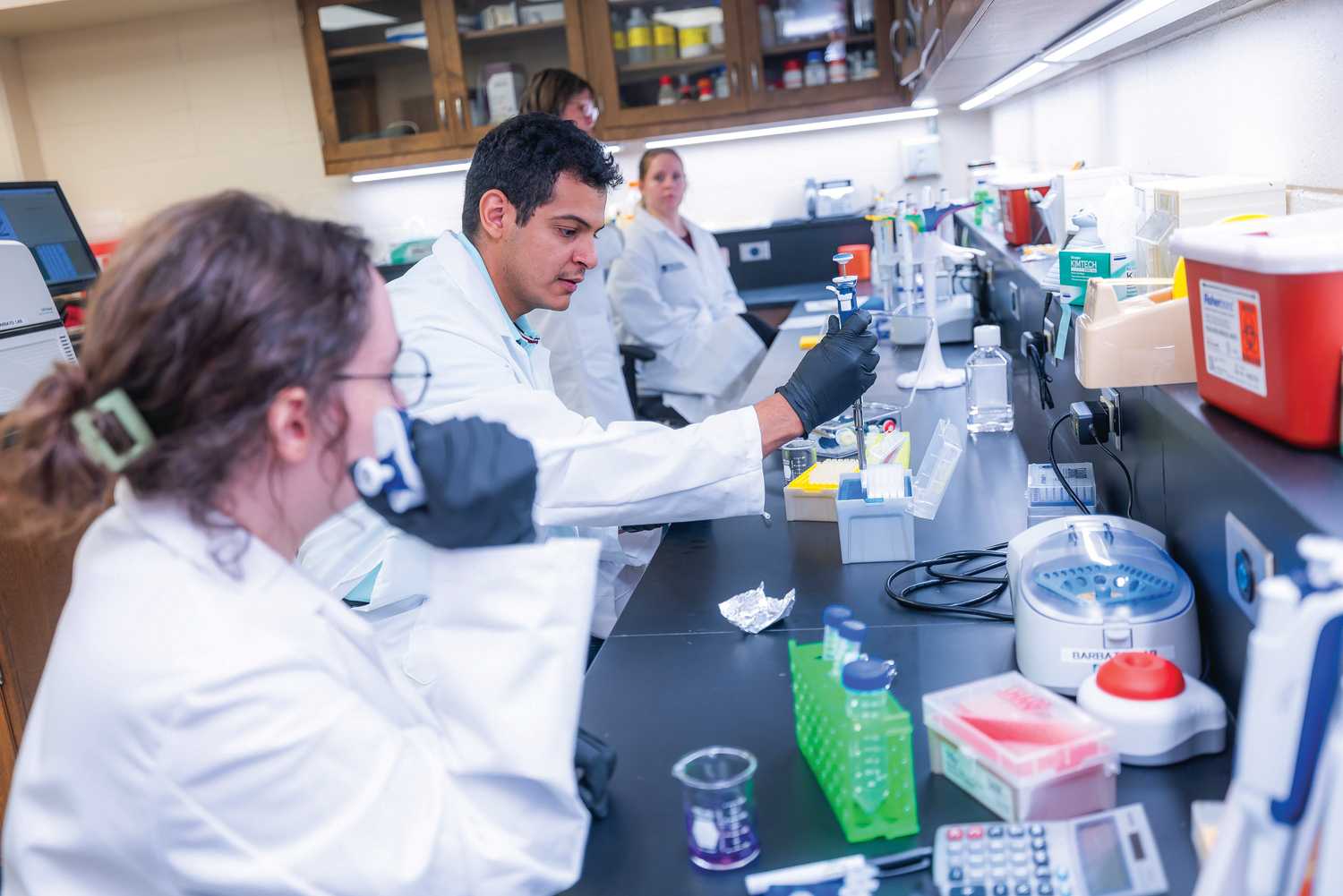 School of Medicine researchers at CWRU working in a lab