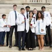 They've put in the work and now look the part 🥼✅ Congrats to the incoming @cwru_med students who received their white coats over the weekend! 👏